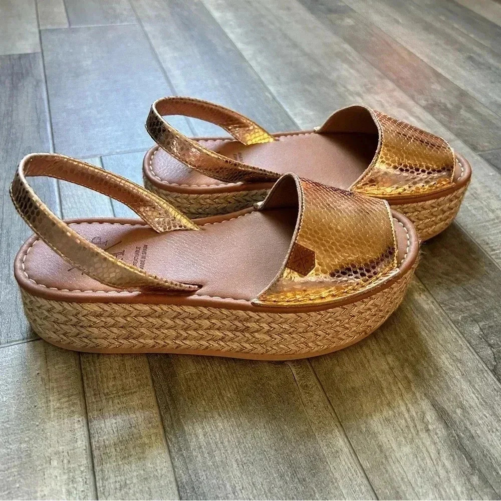 POPA Platform Sandals in Rose Gold | size 35